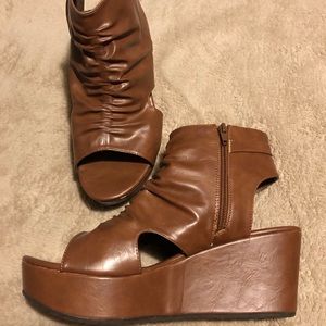 Brown wedges